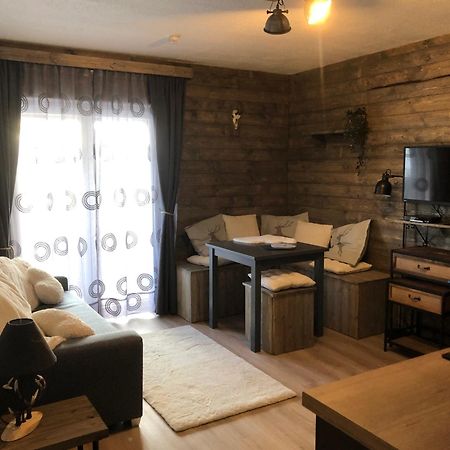 Appartement Zirbenduft Ferienhaus Fuenf Sinne デーブリアッハ エクステリア 写真