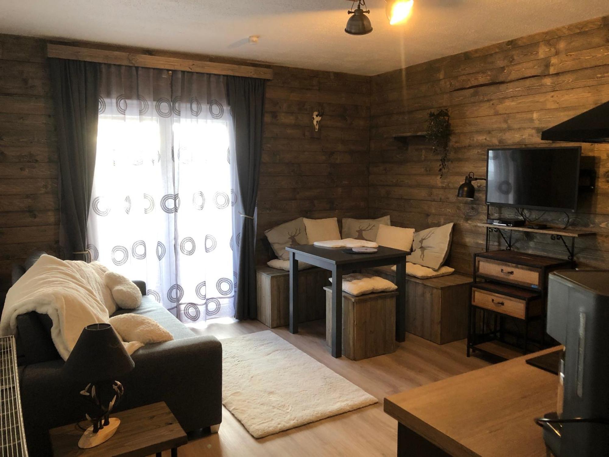 Appartement Zirbenduft Ferienhaus Fuenf Sinne デーブリアッハ エクステリア 写真